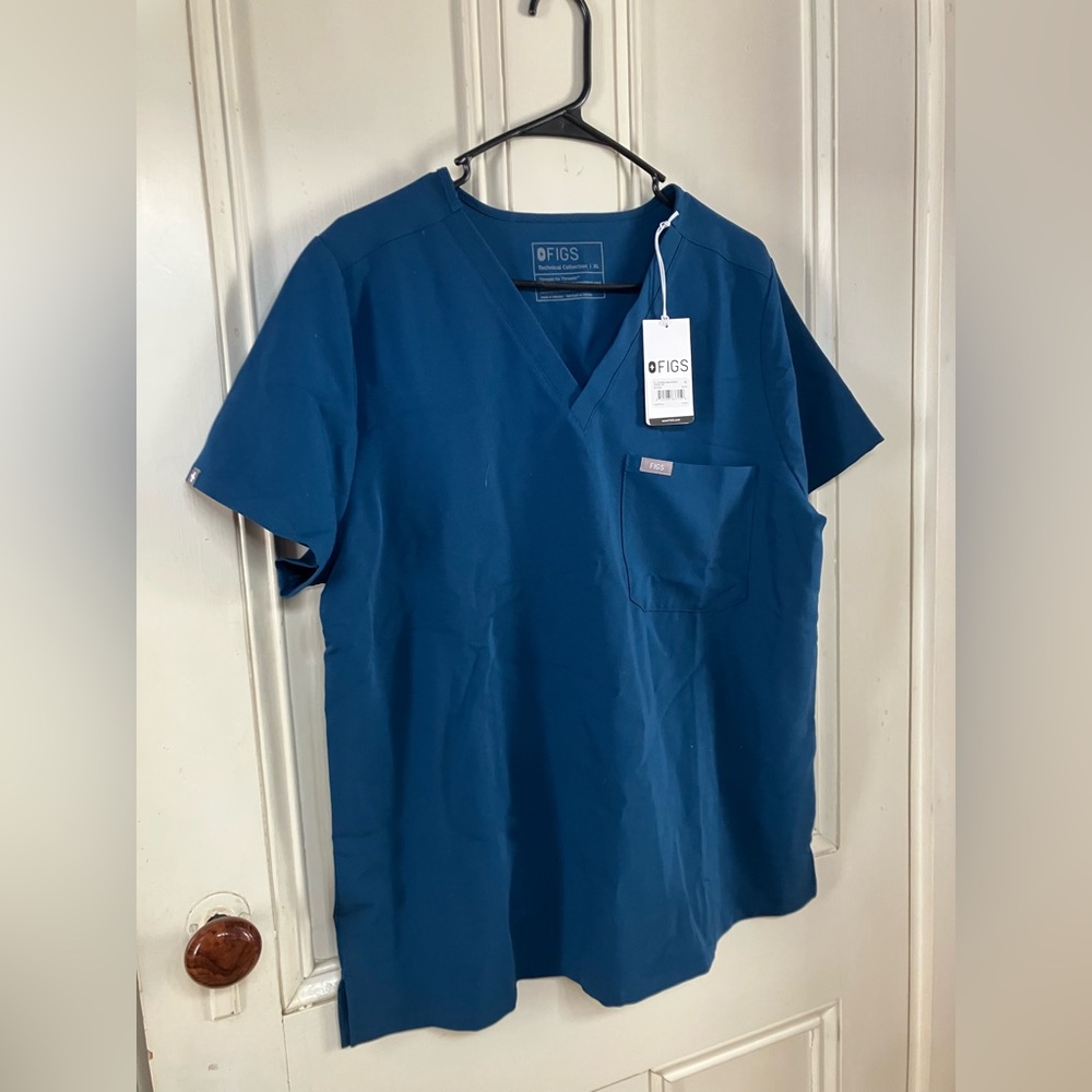 Figs Catarina One Pocket Scrub Top in teal NWT